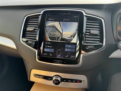 2016 Volvo XC90 - Thumbnail