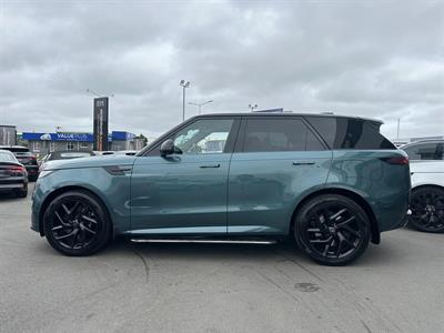 2023 Land Rover Range Rover Sport - Thumbnail