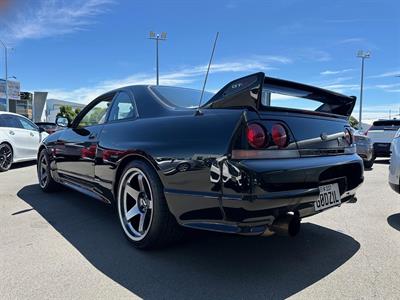 1996 Nissan Skyline - Thumbnail