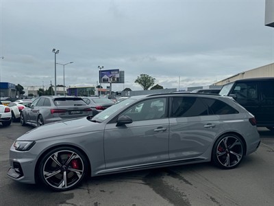 2019 Audi RS4 - Thumbnail