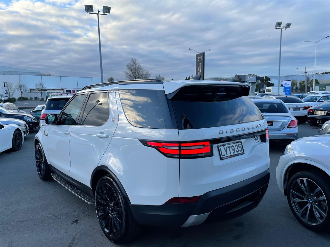 2017 Land Rover Discovery 5