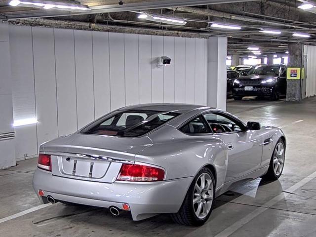 2004 Aston Martin Vanquish