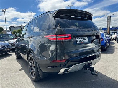 2018 Land Rover Discovery - Thumbnail