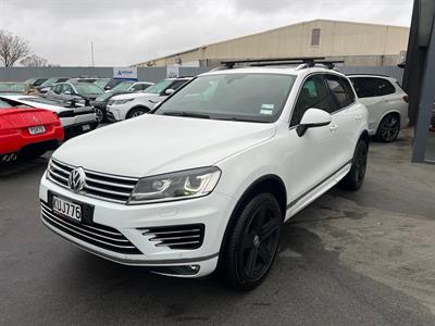 2015 Volkswagen Touareg - Thumbnail