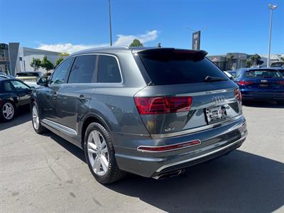 2016 Audi Q7 - Thumbnail