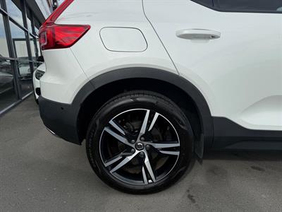 2019 Volvo XC40 - Thumbnail