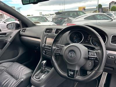 2011 Volkswagen Golf - Thumbnail