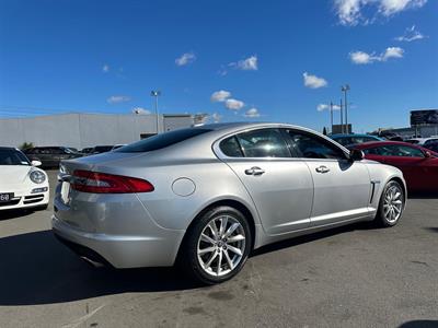 2012 Jaguar XF - Thumbnail