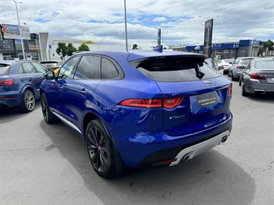 2016 Jaguar F-Pace - Thumbnail